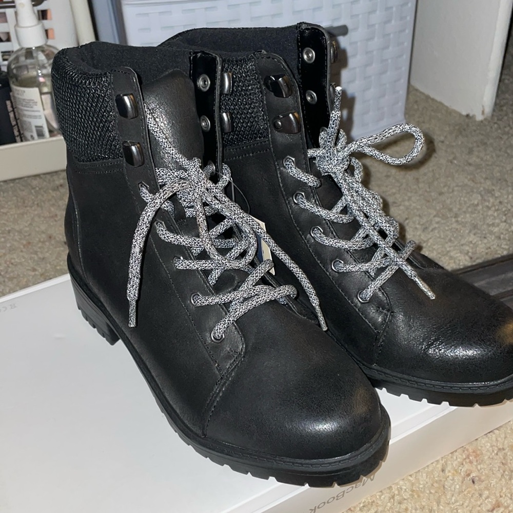 Universal Thread Black combat boots - Picture 6 of 6